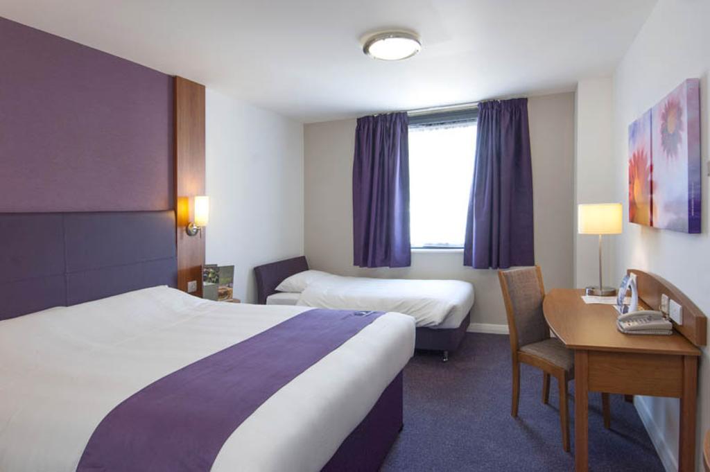 Premier Inn Newcastle - Metro Centre ゲーツヘッド 部屋 写真