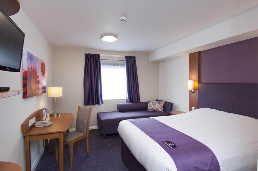 Premier Inn Newcastle - Metro Centre ゲーツヘッド エクステリア 写真