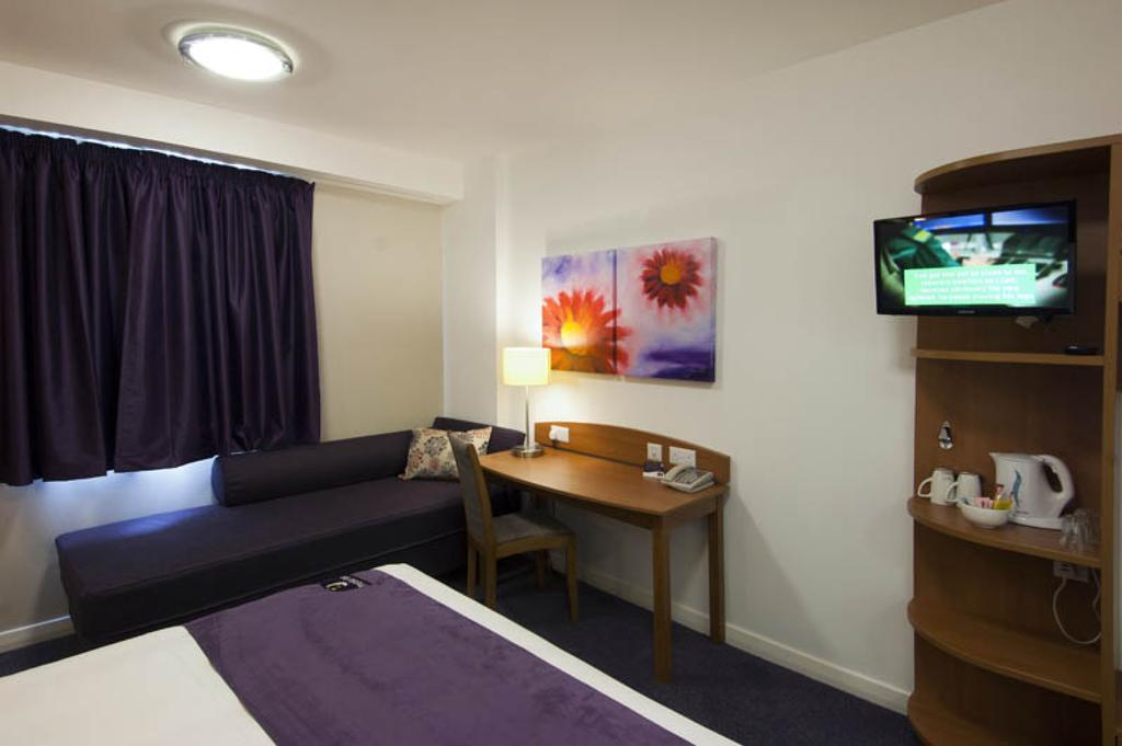 Premier Inn Newcastle - Metro Centre ゲーツヘッド 部屋 写真