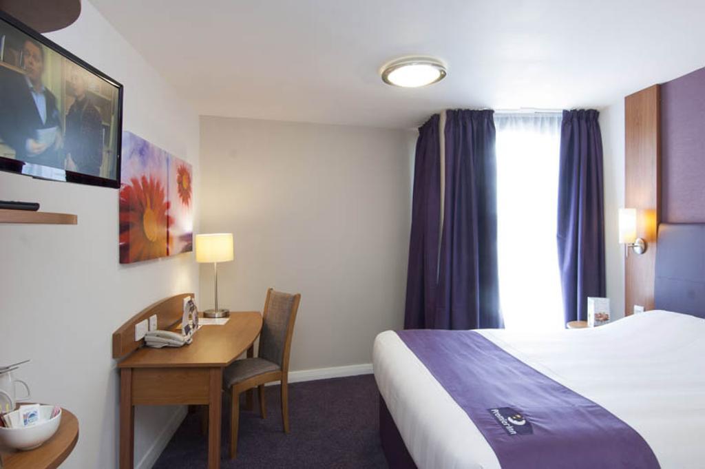 Premier Inn Newcastle - Metro Centre ゲーツヘッド エクステリア 写真